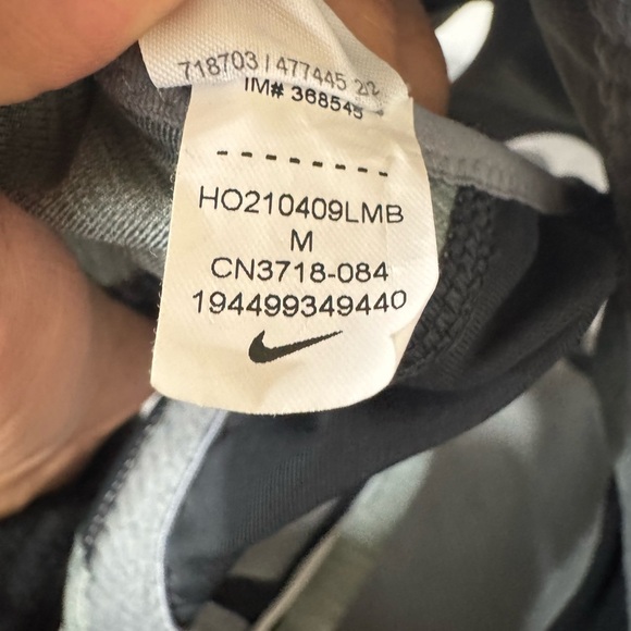 Nike Sports Bra - Picture 3 of 6